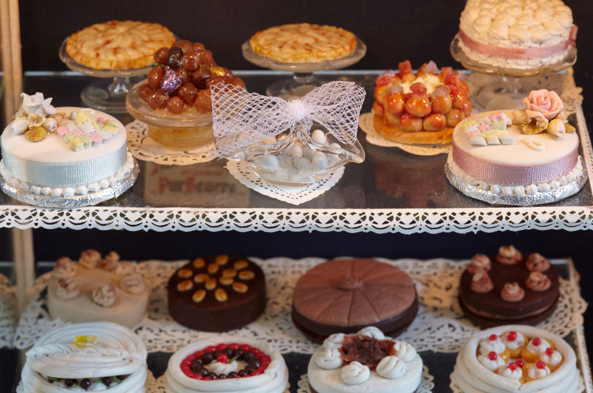 0015 Boulangerie window